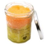 Sugar Body Scrub - Peach Sangria 300g „Peach Sangria“ cukrinis kūno šveitiklis – palepinkite savo odą - Image 2