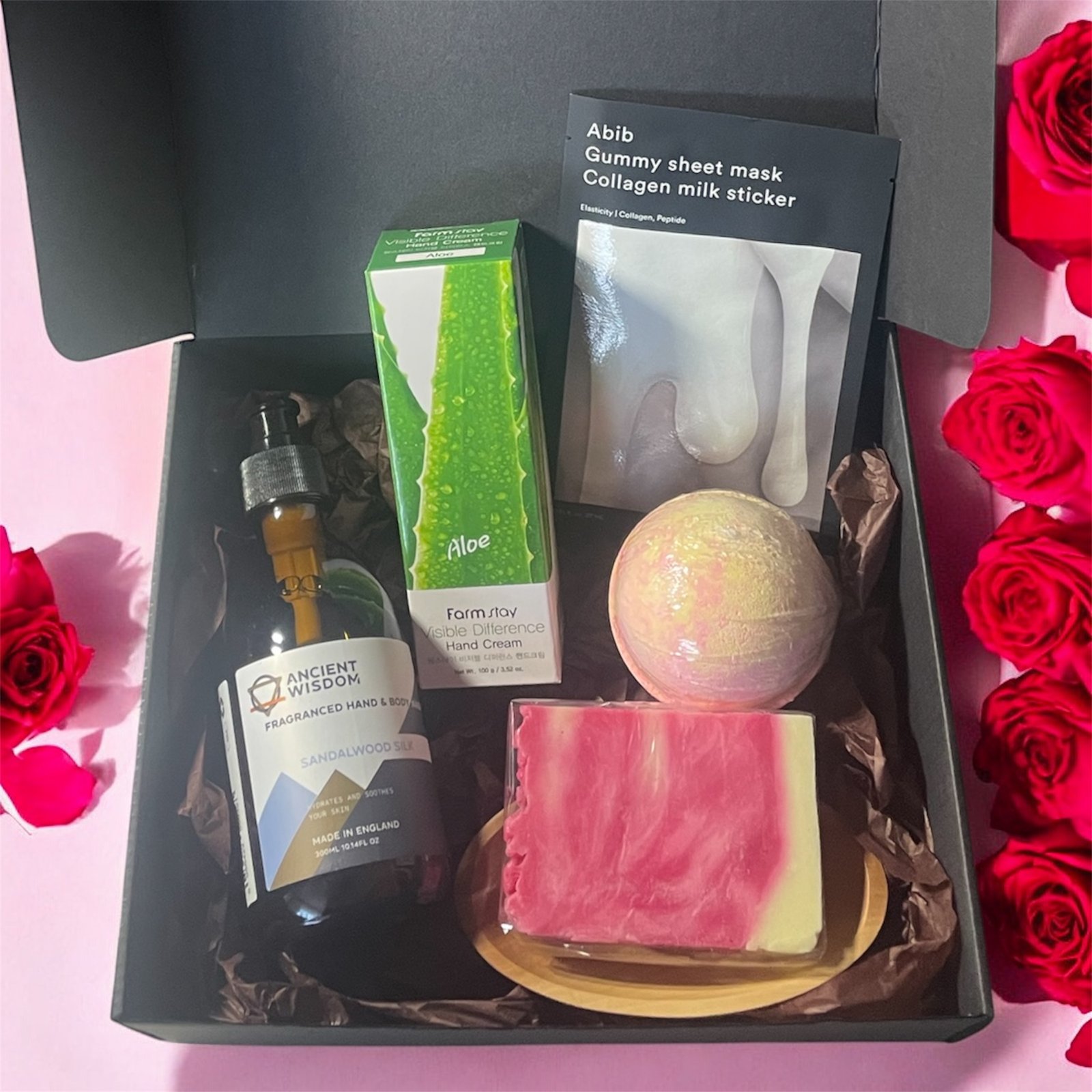 Prabangus rankų, kūno ir veido priežiūros rinkinys – kasdieniam palepinimui Prabangus rankų, kūno ir veido priežiūros rinkinys – kasdieniam palepinimui - Image 1